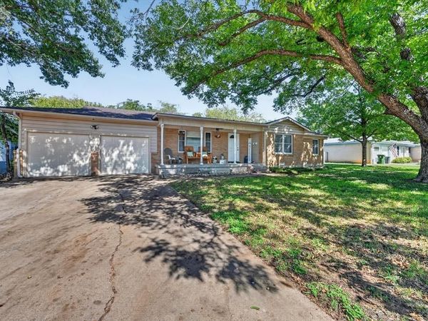 15 Page Street, Hurst, TX 76053