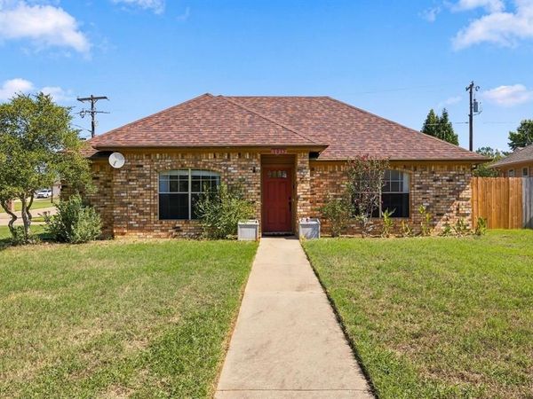 1015 Shelly Drive, Keene, TX 76031