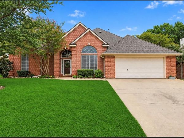 2705 Mimosa Court, Bedford, TX 76021