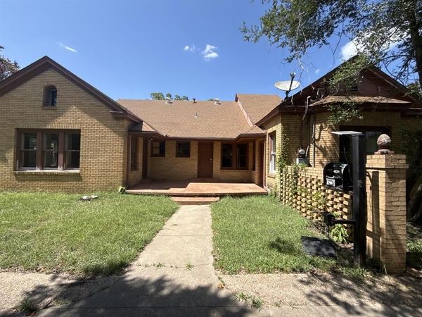 216 S Prairieville Street, Athens, TX 75751