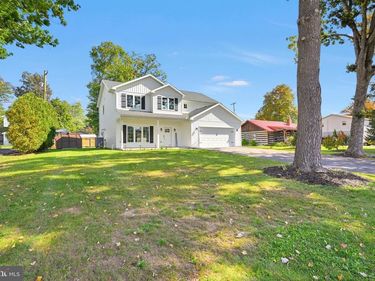 224 LAKE FRONT DRIVE, ORWIGSBURG, PA 17961