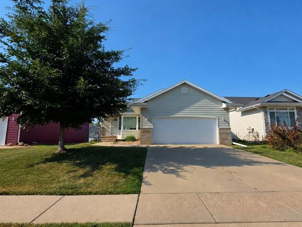 7308 W 51st St, Sioux Falls, SD 57106