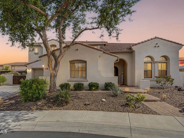 13091 W CHUCKS Avenue, Peoria, AZ 85383