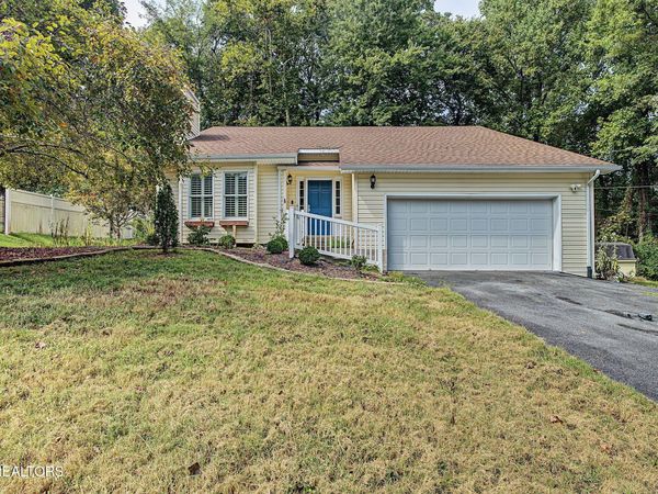 1020 Cox Trail Place, Kingsport, TN 37660