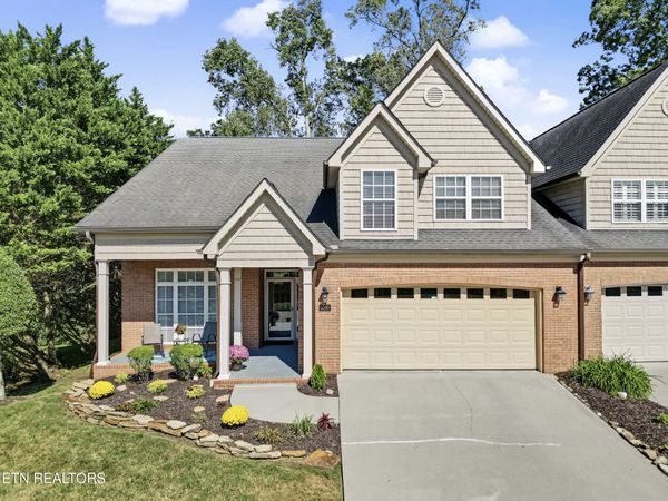 5090 Dovewood Way, Knoxville, TN 37918