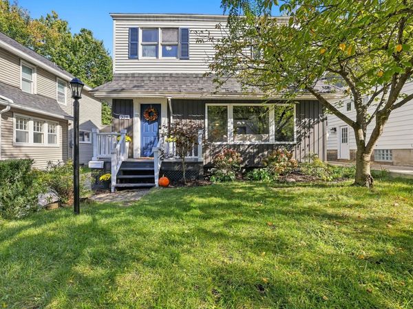 324 Gladstone Drive SE, East Grand Rapids, MI 49506
