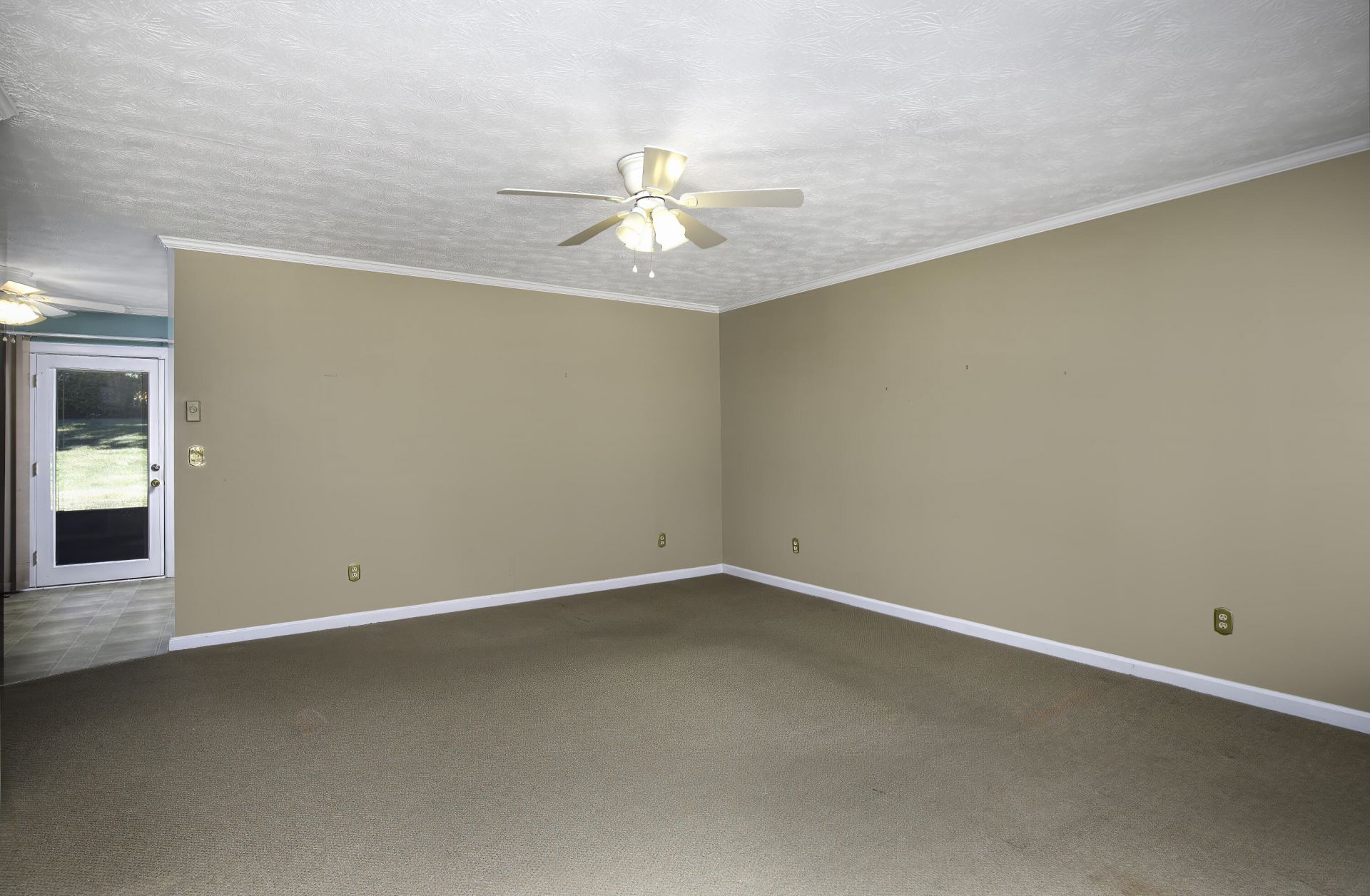 124 Queensway Drive, Versailles, KY 40383 Main Photo