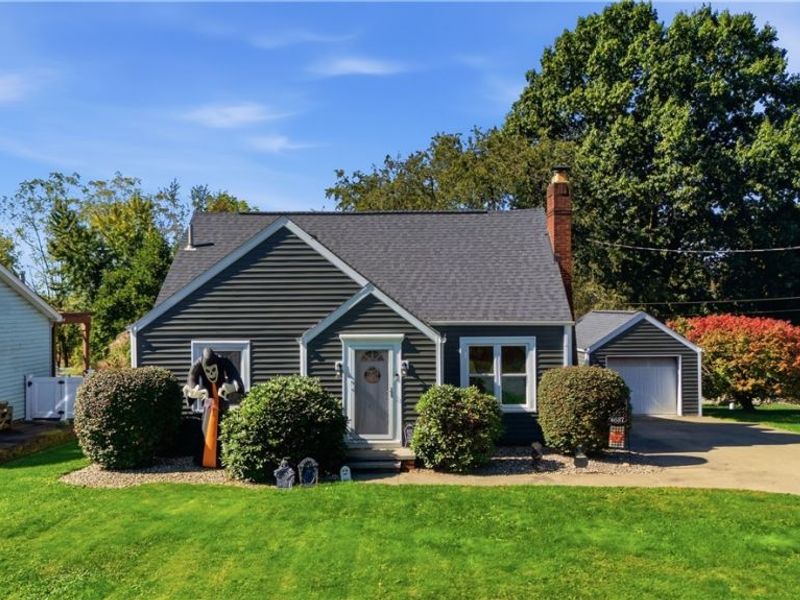 4637 Grandview Avenue NE, Canton, OH 44705 Photo 1