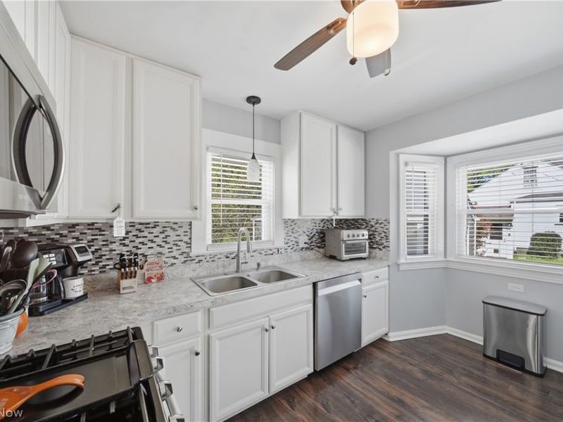 4637 Grandview Avenue NE, Canton, OH 44705 Photo 8