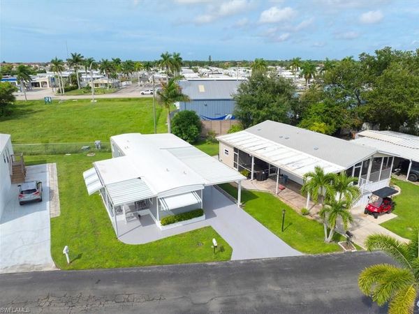 160 Adrienne DR , FORT MYERS, FL 33908