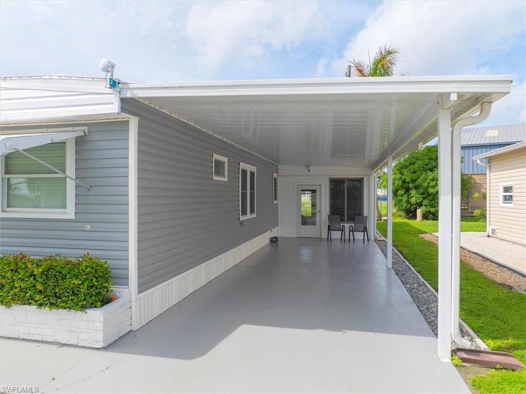 160 Adrienne Dr , Fort Myers, FL 33908 Photo