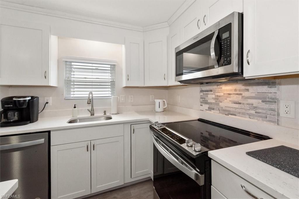 160 Adrienne Dr , Fort Myers, FL 33908 Photo