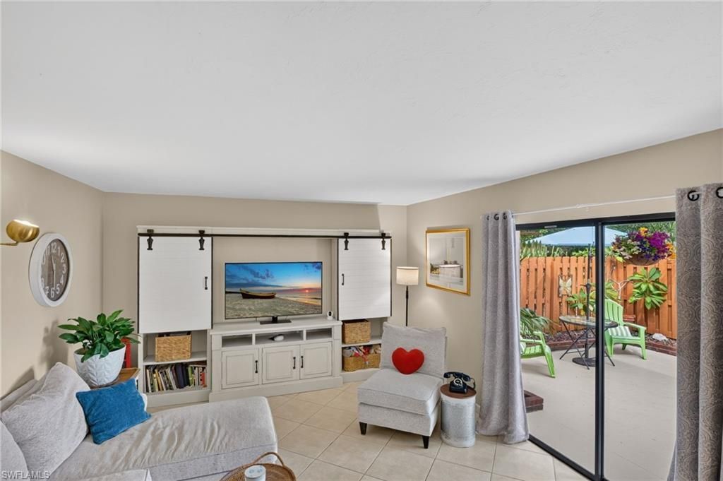 1428 Park Shore Cir, Unit 4, Fort Myers, FL 33901 Photo