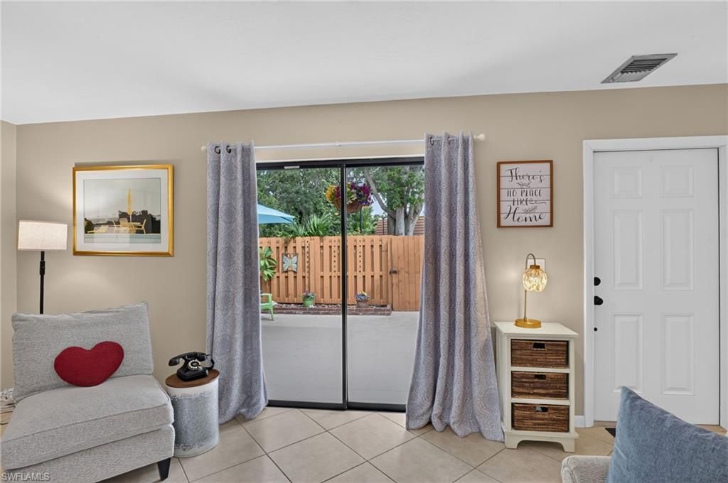 1428 Park Shore Cir, Unit 4, Fort Myers, FL 33901 Photo