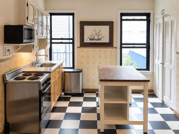 264 Driggs Avenue , Unit 2R, Brooklyn, NY 11222