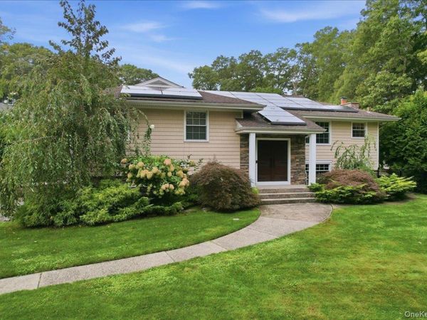 20 Beaumont Drive , Melville, NY 11747