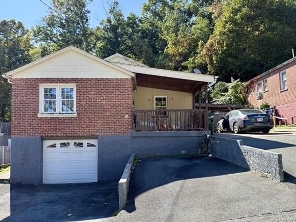 11 Phyllis Drive , Ellenville, NY 12428