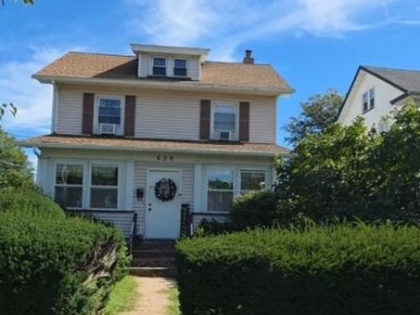 629 Chestnut St, Roselle Park, NJ 07204