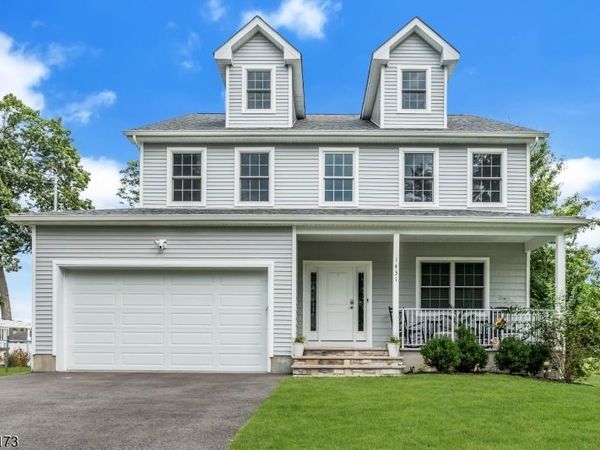 1431 Greenwood Dr, Piscataway, NJ 08854