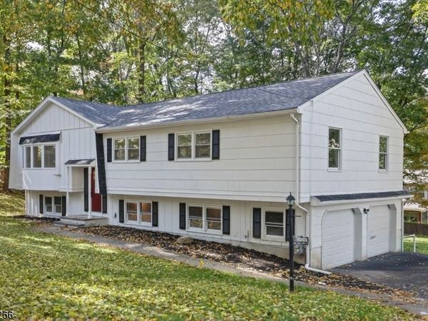 11 Colby Dr, Byram, NJ 07821