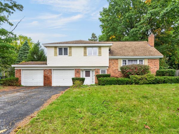 28 Rosemere Road, Ballston Lake, NY 12019