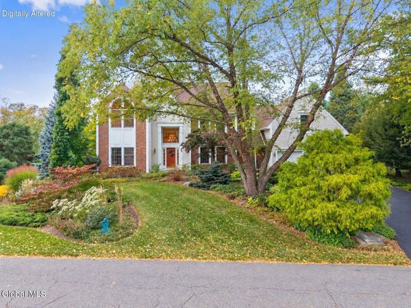 29 Columbine Drive, Glenmont, NY 12077