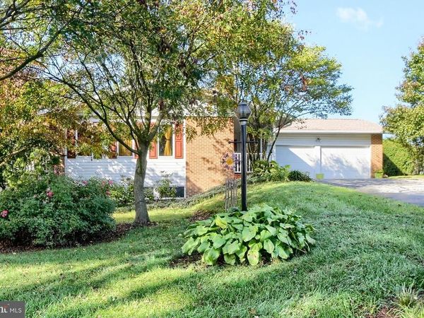 37 ARTHUR STREET , HUMMELSTOWN, PA 17036
