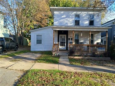39 Varick Street, Oswego, NY 13126