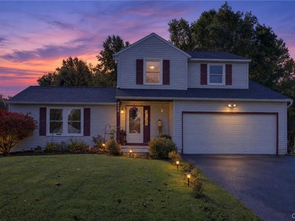 6000 Hebrides Trail, Cicero, NY 13039