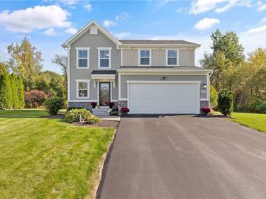 8493 Melo Circle, Clay, NY 13041