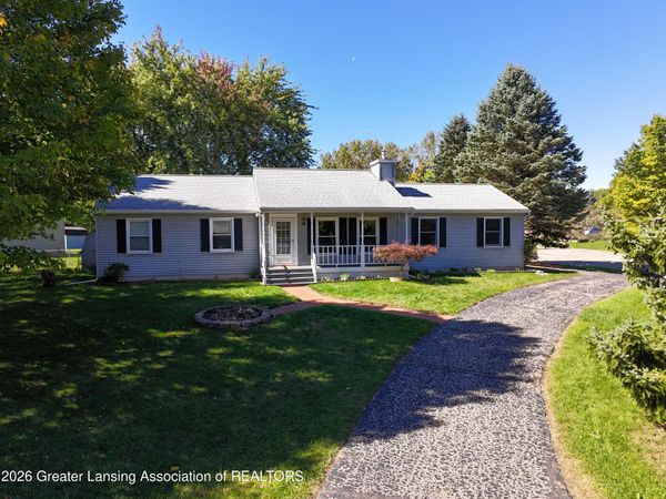 2463 Tiffany Lane, Holt, MI 48842