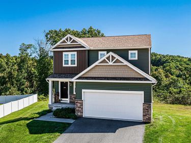 185 Eastview Way, Fairmont, WV 26554