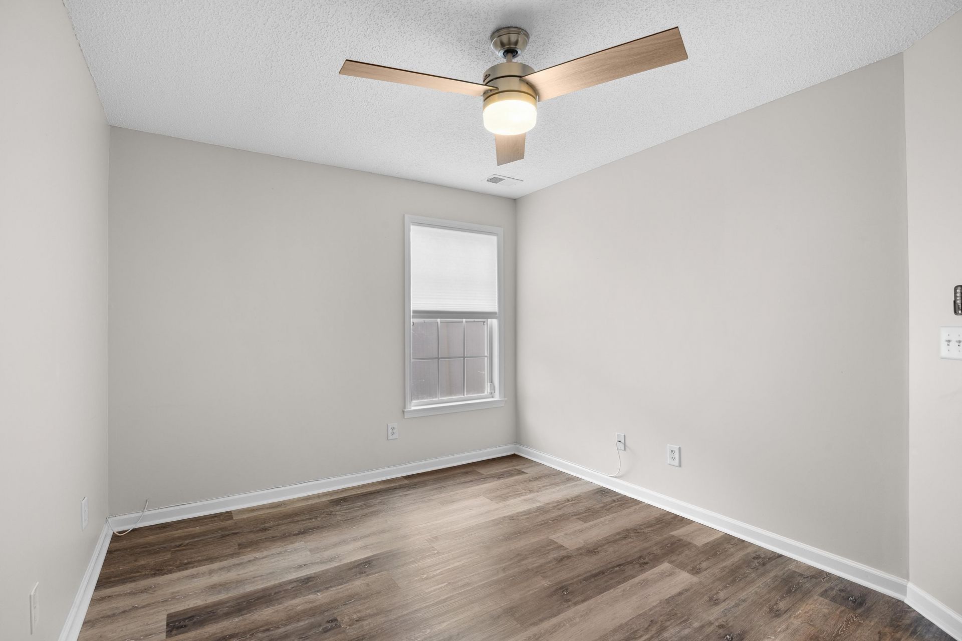 113 Southborough Ln. Photo 28