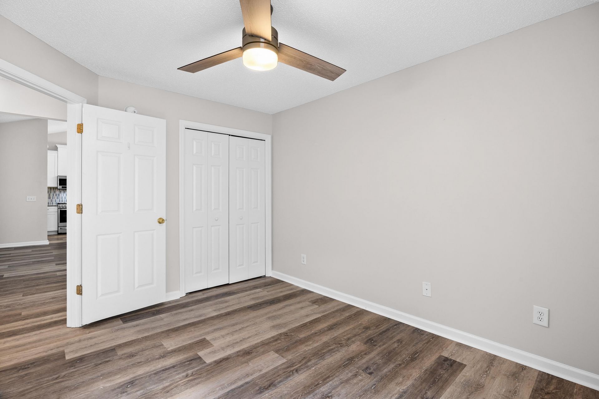 113 Southborough Ln. Photo 29