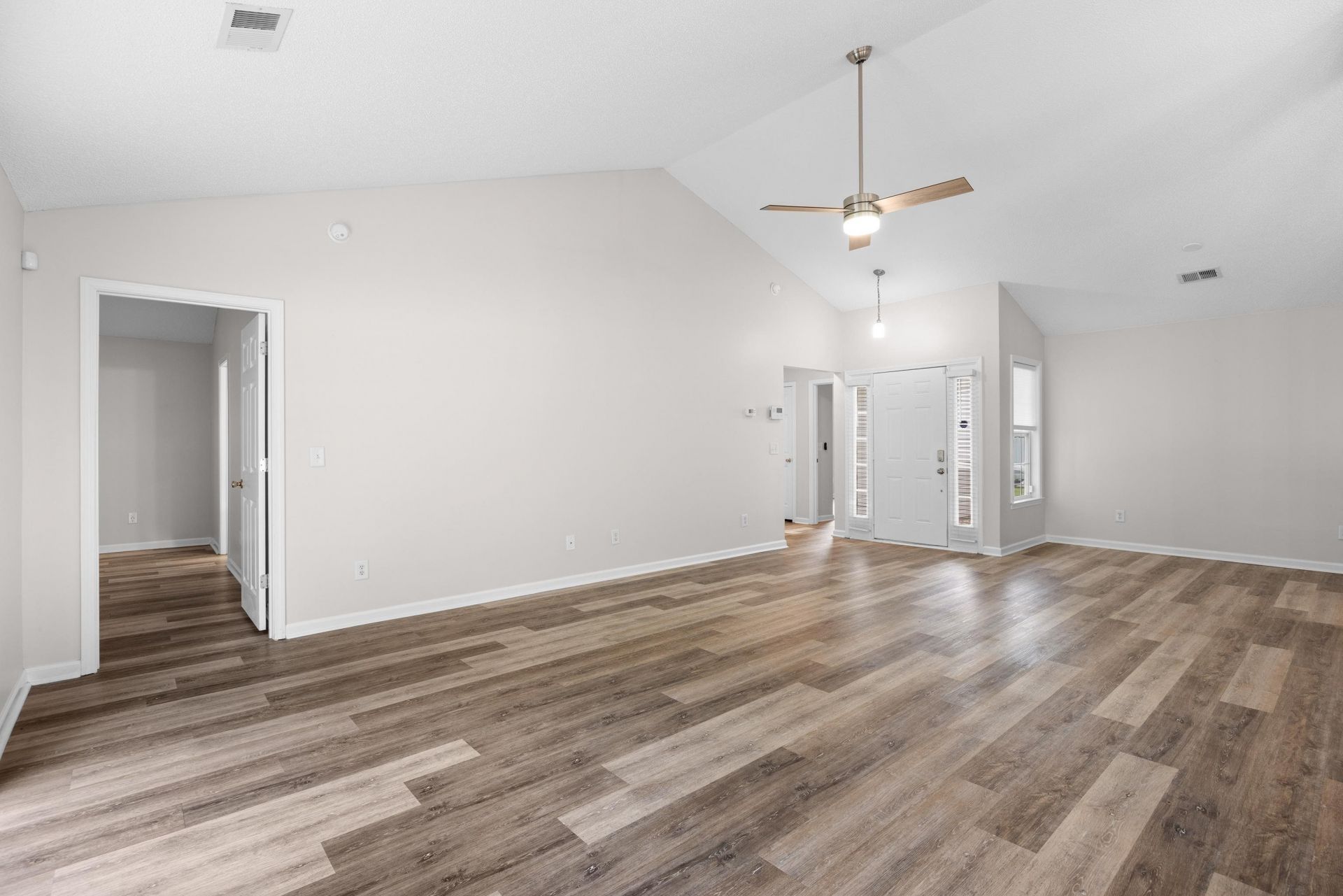 113 Southborough Ln. Photo 5