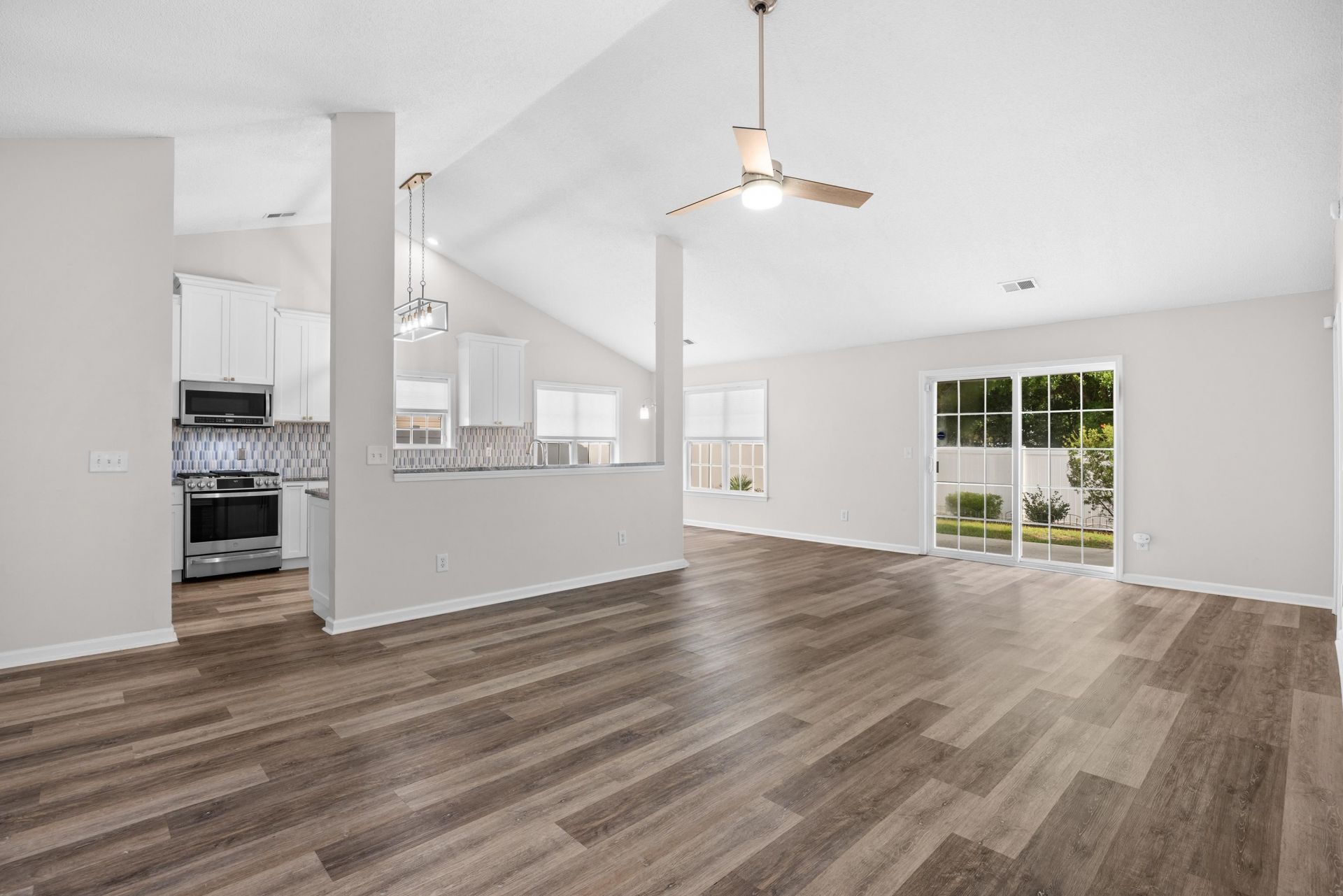 113 Southborough Ln. Photo 8
