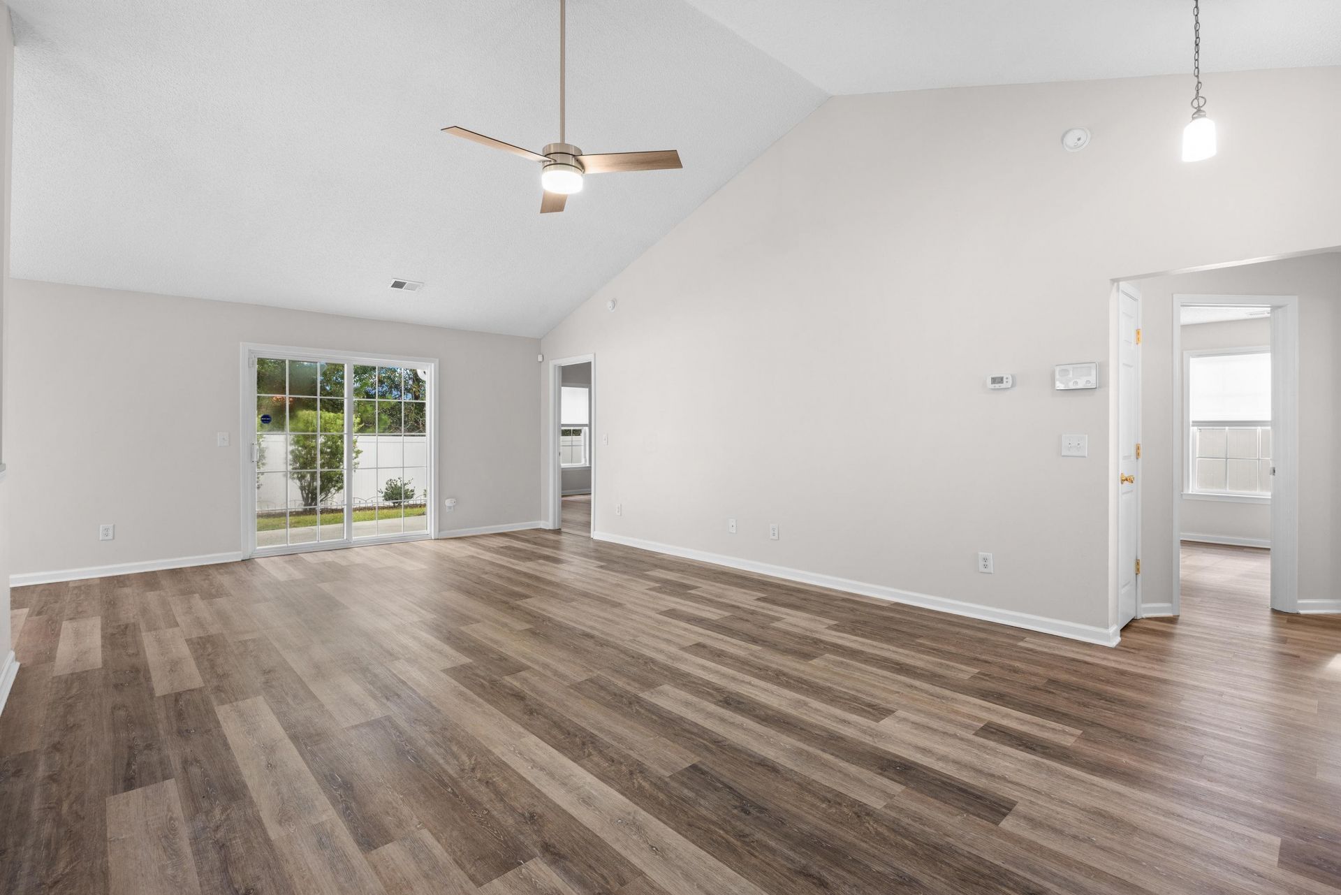 113 Southborough Ln. Photo 9