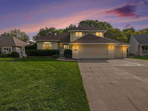2177 Hynes Avenue N, Oakdale, MN 55128