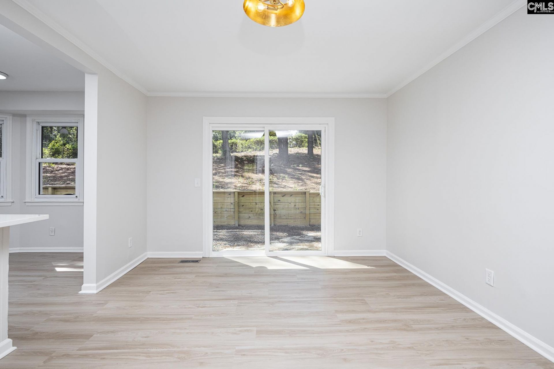 2529 Windsor Drive Photo 4
