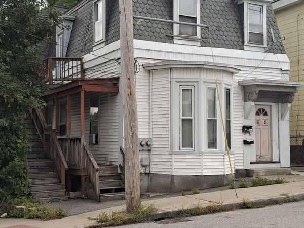 24 Nichols St, Lowell, MA 01851