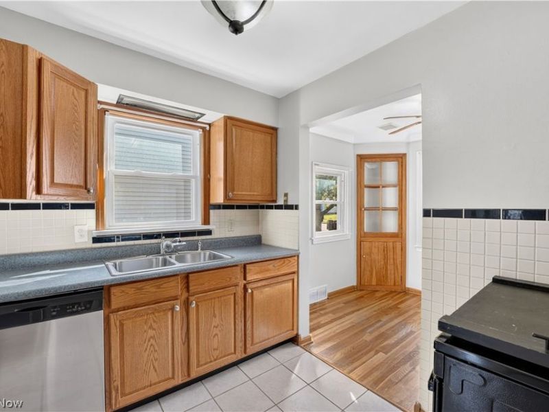 5902 Morningside Drive, Parma, OH 44129 Photo 13