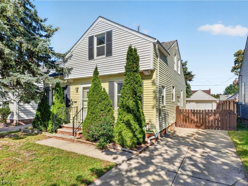 5902 Morningside Drive, Parma, OH 44129 Photo 2