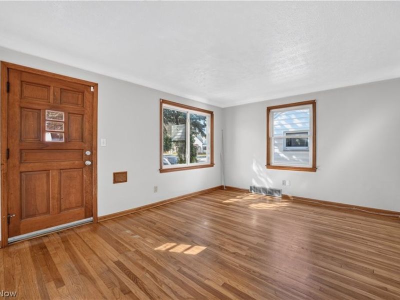 5902 Morningside Drive, Parma, OH 44129 Photo 3