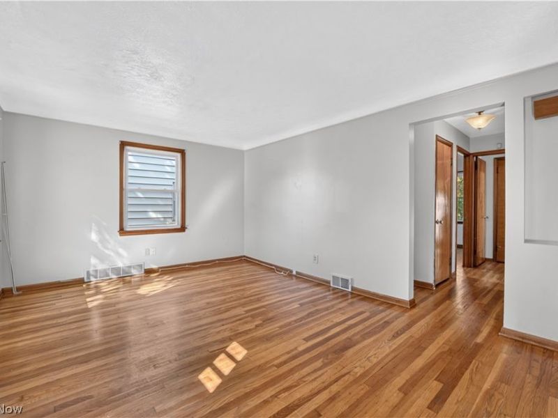 5902 Morningside Drive, Parma, OH 44129 Photo 4