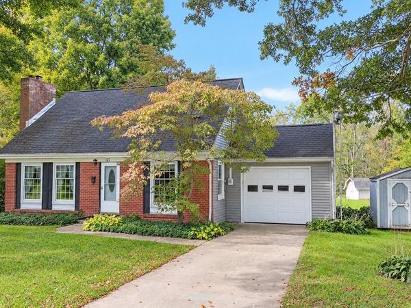 122 Flowers Dr, Bellville, OH 44813