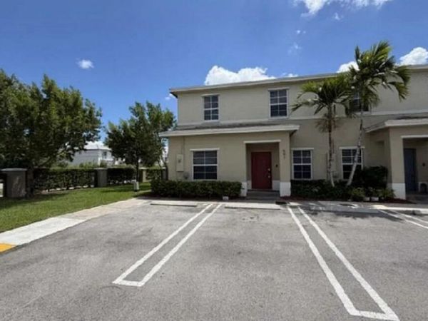 597 NE 5th Place, OTHER, FL 33034