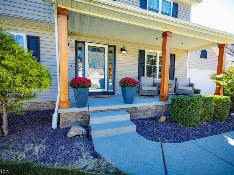10465 Carrousel Woods Drive, New Middletown, OH 44442 Photo 2
