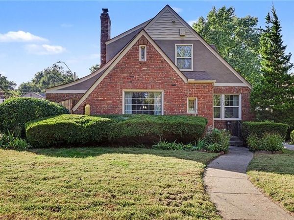 7346 GRAND Avenue, Kansas City, MO 64114