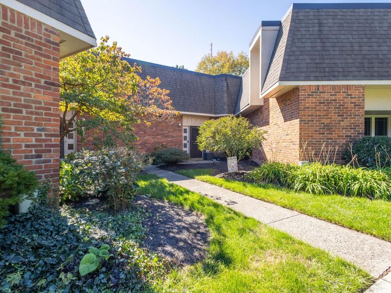 1495 Lafayette Drive, Unit 1495, Columbus, OH 43220 Photo 1