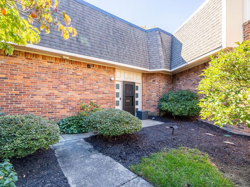 1495 Lafayette Drive, Unit 1495, Columbus, OH 43220 Photo 3